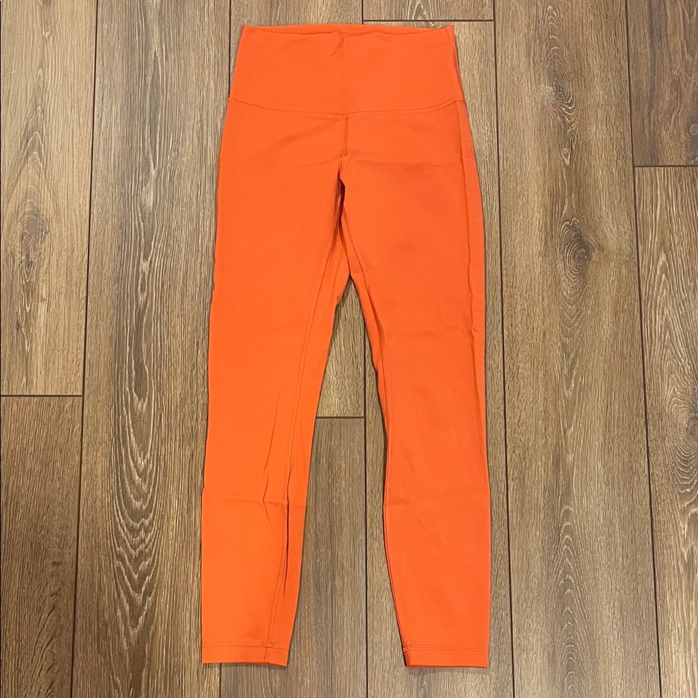 Lululemon women’s Wunder Train 25” leggings